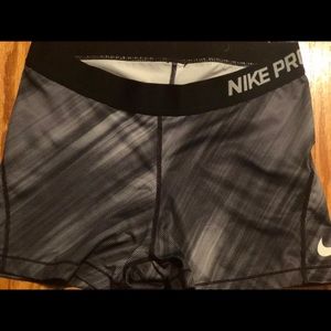 Nike pro spandex (Large)